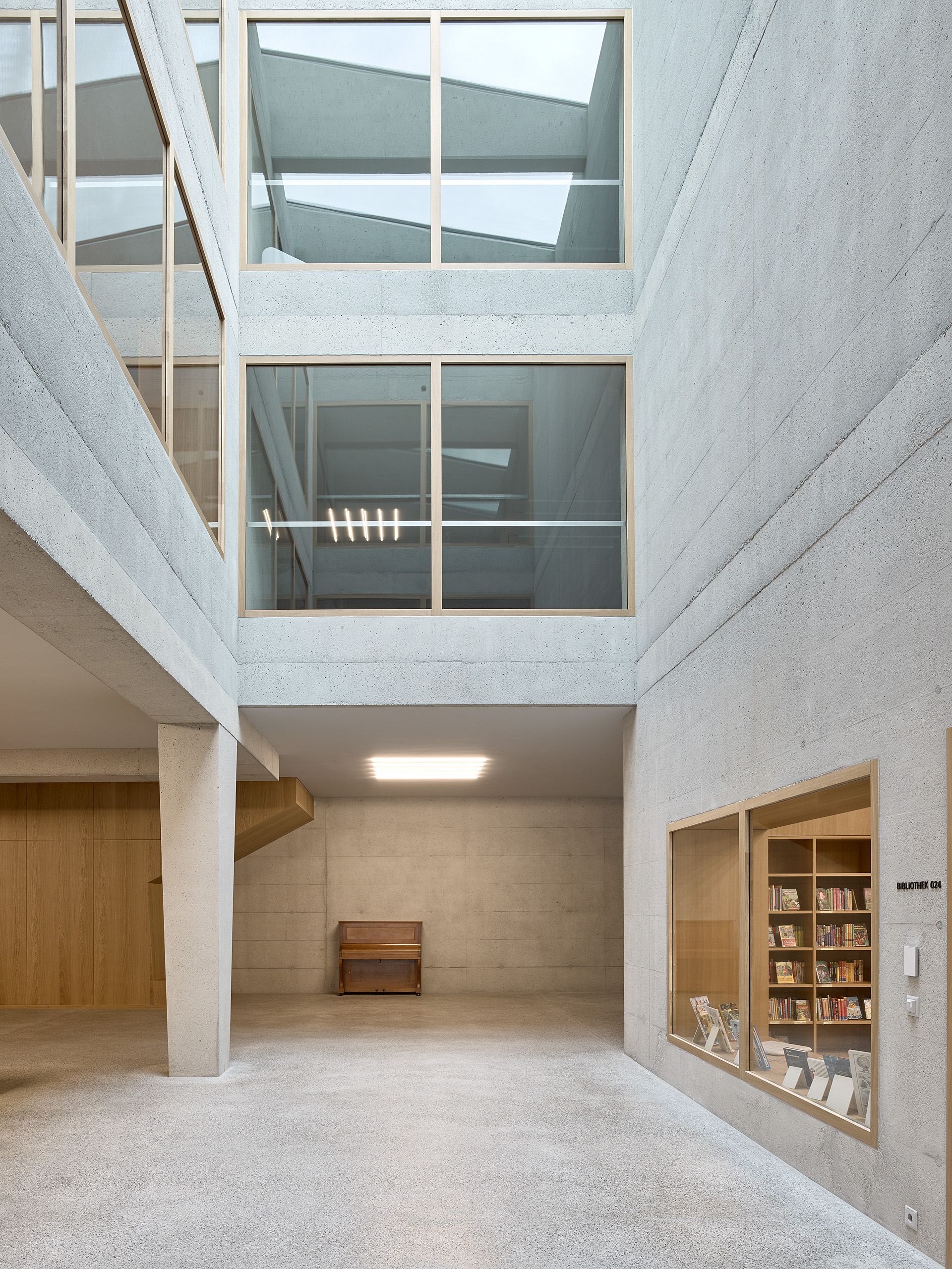 E19708 Alpa 092264 SCREEN